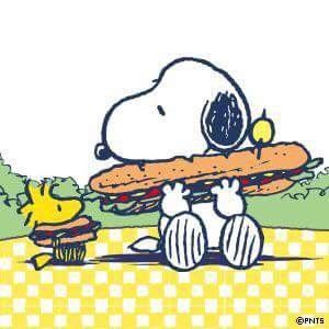 Sandwiches for lunch Woodstock Snoopy, Woodstock Peanuts, Snoopy Comics, Snoopy Cartoon, Snoopy Funny, Snoopy Images, Peanuts Cartoon, Peanuts Snoopy Woodstock, Snoopy Wallpaper