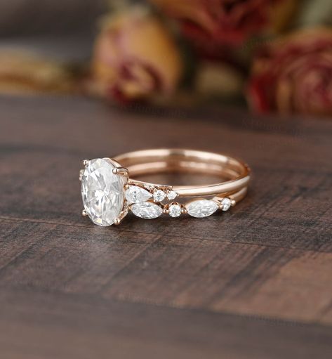 Platinum Moissanite Engagement Ring, Rose Gold Oval Wedding Ring Set, Women's Wedding Rings, Engagement Rings With Unique Bands, Oval Engagement Rings With Wedding Bands, Wedding Ring Sets Oval, Unique Wedding Rings Boho, Wedding Ring And Engagement Ring Set, Simple Wedding Ring Sets