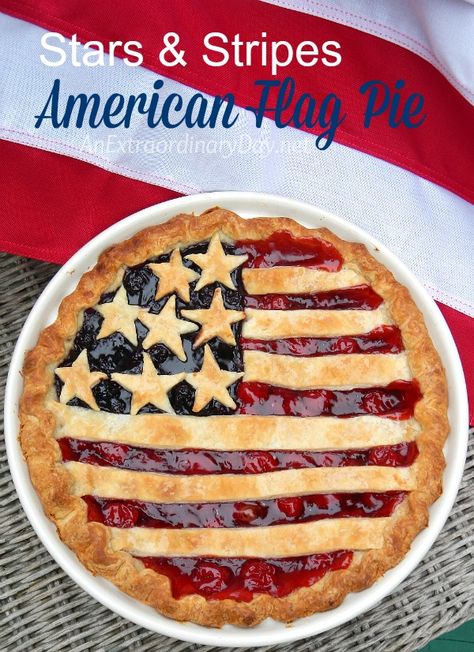 Easy to Make Stars and Stripes American Flag Pie | An Extraordinary Day American Flag Pie Recipe, American Flag Pie, Inexpensive Desserts, Patriotic Pie, Fireworks Party, Crust Designs, 4th July Food, Patriotic Cake, Patriotic Desserts