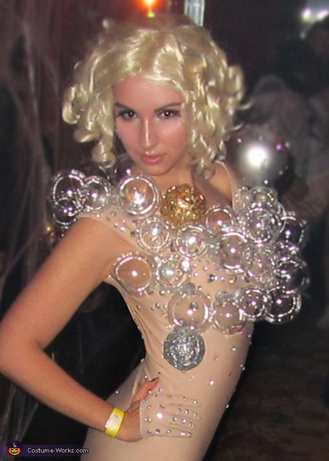 Sparkly Bubble Gaga - Homemade Halloween Costume Gaga Costume, Bubble Costume, Lady Gaga Costume, Lady Gaga Outfits, Ariel Costumes, Costume Works, Iconic Looks, Homemade Halloween Costumes, Costume Ball