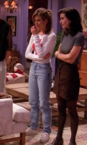 Rachel Monica And Phoebe, Monica And Phoebe, Estilo Rachel Green, Rachel Green Style, Rachel Green Outfits, 90’s Outfits, Jenifer Aniston, 90s Inspired Outfits, Tv Show Outfits