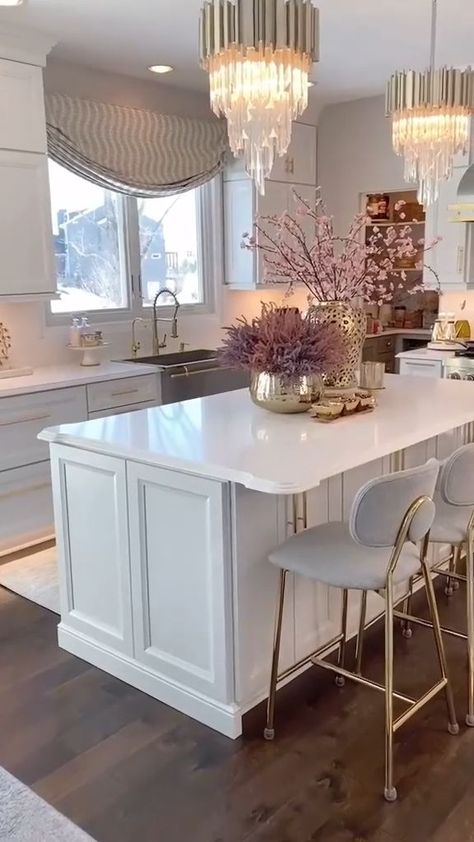 Island Styling, Kitchen Island Styling, Elegant Kitchen Design, Dream Kitchens Design, Kitchen Remodel Design, White Kitchen Design, Elegant Kitchens, Luxury Kitchen Design, Kitchen Inspiration Design