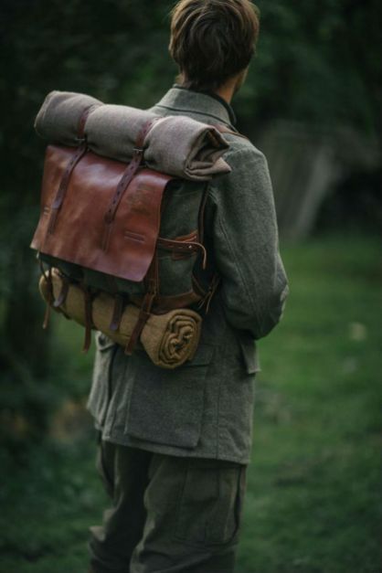 notless-orequal-bolsa-mochila-08 Bushcraft Gear, Vintage Suitcase, Diy Tags, Military Gear, Cool Backpacks, Fantasy Clothing, Fantasy Fashion, Character Outfits, Larp