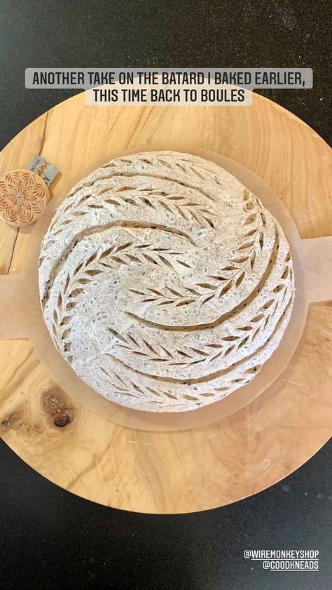 Boule Scoring, Sourdough Score, Sourdough Designs, Scoring Sourdough, Scoring Patterns, Scoring Bread, Bread Scoring Patterns, Sourdough Scoring, Bread Scoring