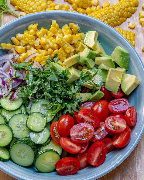 This Fresh and Clean Avocado Corn Chopped Salad is Super Quick! | Clean Food Crush Clean Food Crush, Food Crush, Fun Salads, Southern Food, Clean Food, Easy Salad Recipes, Clean Eats, Chopped Salad, Fresh Garlic