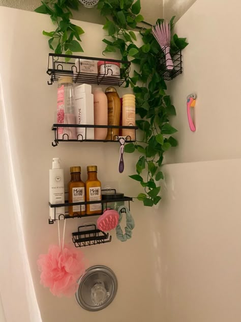 Bathroom Shower Organization, Dream Apartment Decor, Future Apartment Decor, Shower Organization, Bathroom Decor Apartment, Bathroom Inspiration Decor, Apartment Bathroom, Apartment Decor Inspiration, Dream Room Inspiration