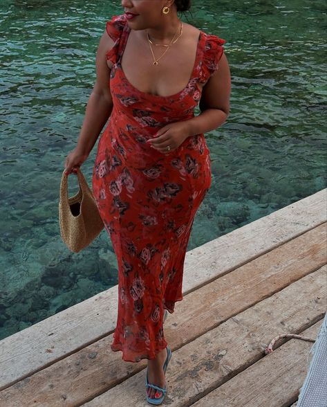 Fashion stylist ⭐️ Karina | Grecian nights with @missomalondon 🇬🇷🌀🌊🐟 Ad-press trip . . . . #holidayoutfits #holidayoutfitideas #summeroutfitideas #realisationpar #mis… | Instagram Mexico Wedding Guest Dress Plus Size, Curvy Wedding Guest Outfit, Sicilian Dress, Girlboss Style, Realisation Par Dress, Beach Dress Outfit, Cabo Outfits, Outfit Ideas Midsize, Women Beach Outfits