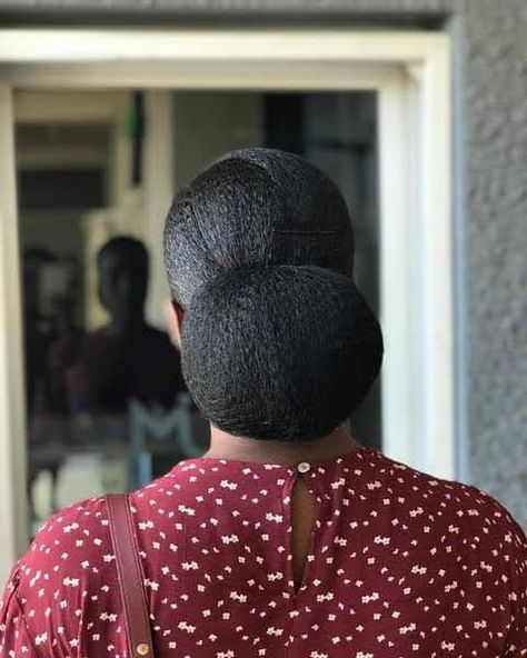 Easy Hairstyles With Extensions Simple, Natural Hair Extensions For Black Women, Afro Wedding Hairstyles Brides, 4c Wedding Hairstyles, Afro Bun Hairstyles, Cornrows Bun, Thread Hairstyles, Updo Cabello Natural, Afro Hair Bun