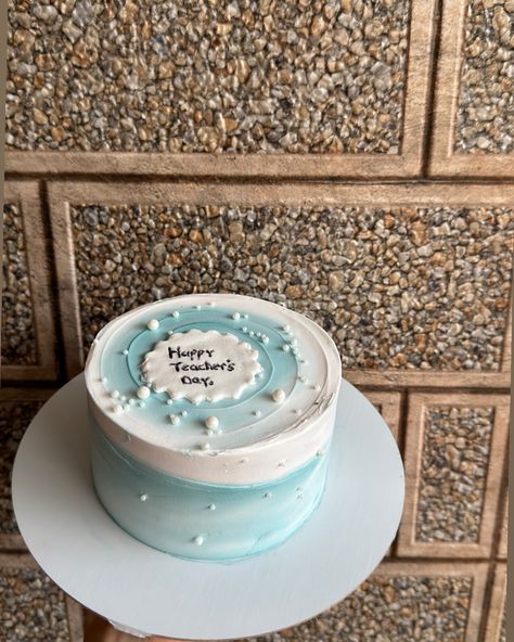 Simple cake for teacher’s day. #cake #instagram #fyp #explore #aesthetic #pinterest #fazidelights Thank You Teacher Cake, Disney Cakes Easy, Cake For Teacher, Teachers Day Cake, Cake Instagram, Teacher Cakes, Cakes Easy, Explore Aesthetic, Teacher Birthday