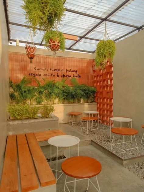 Coffee Outdoor Design, Cafe Garden Design Outdoor, Cafe Design Outdoor, Terrace Cafe Design, Semi Outdoor Cafe, Mini Cafe Design Interiors, Mini Cafe Design, Garden Cafe Ideas, Outdoor Cafe Design Low Budget