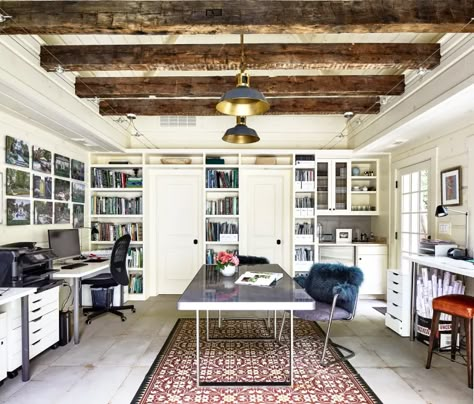 Craftsman Home Office, Garage To Living Space, Backyard Garage, Garage Workshop Organization, Converted Garage, Garage Renovation, Garage Studio, Backyard Studio, Office Remodel