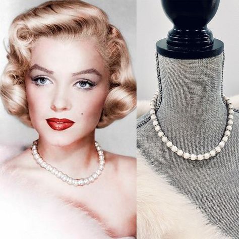 Marilyn Monroe Necklace, Marilyn Monroe Accessories, 1960s Pinup, Marilyn Monroe Jewelry, Junk Kouture, Vintage Accessories Jewelry, 60s Jewelry, Classic Portrait, 1950s Hairstyles