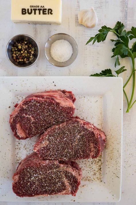 How To Cook Tenderloin, Tenderloin Steak Recipes, Oven Steak Recipes, Steak Recipes Pan Seared, Pan Fry Steak, Rib Eye Recipes, Beef Tenderloin Recipes, Fried Steak Recipes, Steak In Oven