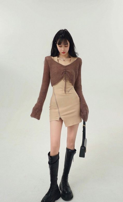 Clothes Korean Style, Concept Clothing, Thrifted Outfits, Brown Top, Swaggy Outfits, Top And Skirt, Outfit Inspo Fall, Harajuku Fashion, Kpop Outfits