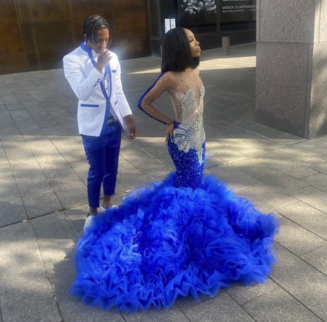 Royal Blue Birthday Dress, Pretty Prom Dresses Long, Royal Blue Wedding Dress, Blue Birthday Dress, Crystal Birthday Party, Royal Blue Prom Dress Long, Orange Homecoming Dresses, Crystal Birthday, Blue Wedding Dress