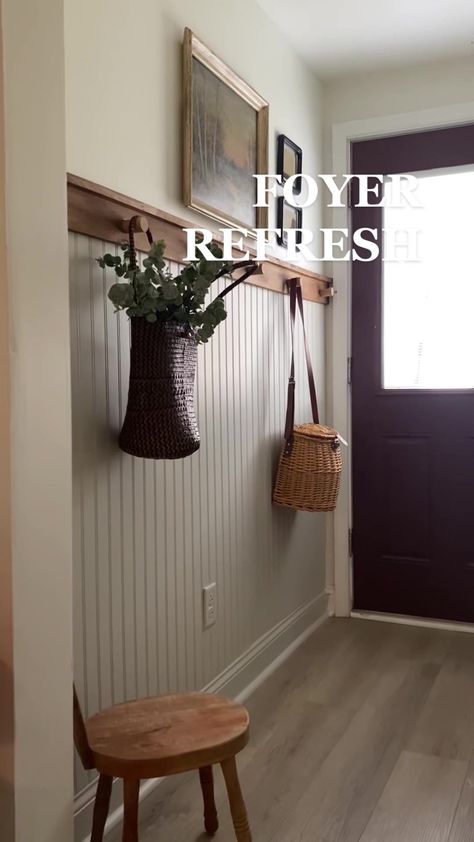 Mud Room Ideas Entryway Wallpaper, Mudroom Ideas Simple, Bead Board With Chair Rail, Beadboard Living Room Farmhouse, Simple Entry Way Wall Decor, Hooks In Hallway, Breadboard Entry, Entryway With Wall Hooks, Entryway With Paneling