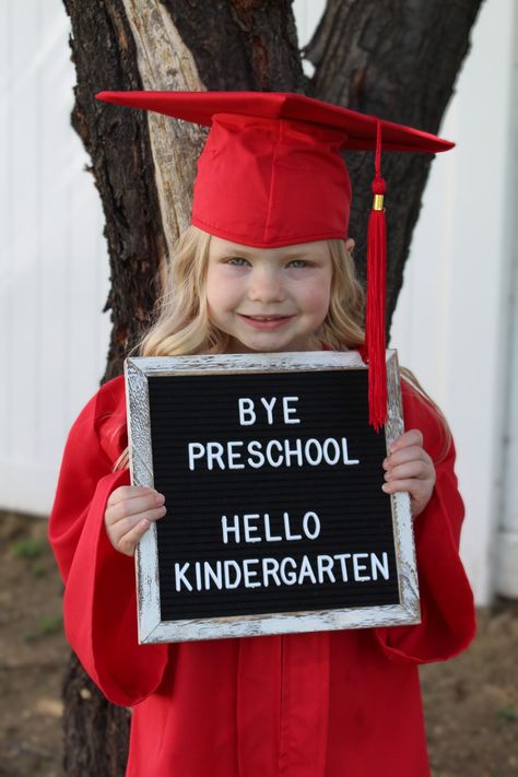 Headstart Graduation Ideas, Preschool Graduation Theme, Kindergarten Graduation Pictures, Vpk Graduation, Preschool Graduation Gifts, Prek Graduation, Preschool Graduation Party, Kindergarten Graduation Party, Preschool Pictures