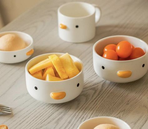 Duck Bowl, Tanah Liat, Cute Duck, Pretty Mugs, Clay Diy Projects, Family Friend, Clay Art Projects, Soup Bowls, Rice Bowl