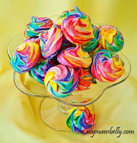 Rainbow-meringues Meringues Cookies, Unicorn Farts, Unicorn Poop, Rainbow Cookies, Almond Extract, Rainbow Food, Kids Party Food, Meringue Cookies, Gel Food Coloring