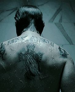 John Wick Tattoo, John Wick 2014, John Wick Hd, Tattoo Special, Noxus League Of Legends, Latin Tattoo, John Wick Movie, Keanu Reeves John Wick, Fortune Favors The Bold