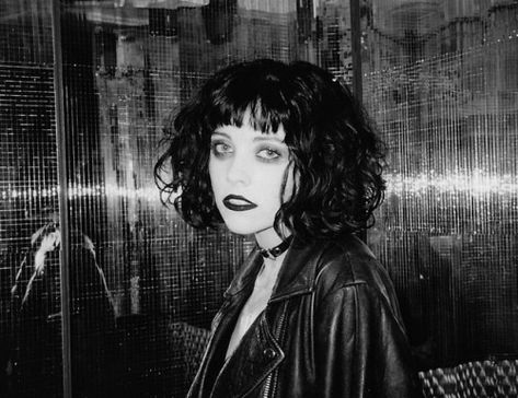 Pale Waves, 90s Grunge Hair, Maida Vale, 80s Goth, Goth Subculture, Alternative Makeup, Goth Aesthetic, Estilo Punk, Shooting Photo