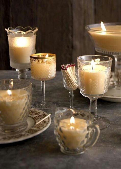 wine glass candles Candles Decoration, Making Decorations, Candle Decoration, Glass Candles, Soya Mumu, Candle Projects, How To Make Decorations, Smart Tiles, Thrift Store Crafts