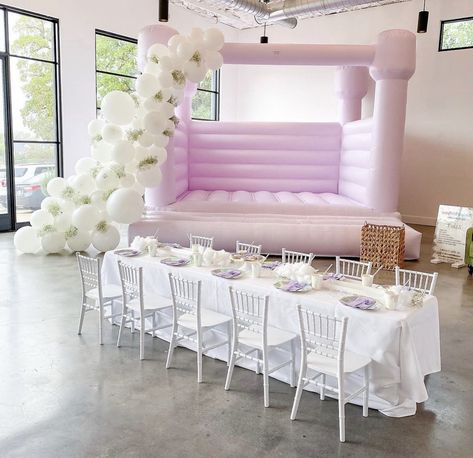 Children’s birthday party Party Rental Space Ideas, Party Space Design, Event Center Design Ideas, Small Event Venue Design, Small Event Space Design, Small Party Venues, Event Space Business, Modern Event Space, Event Venue Business