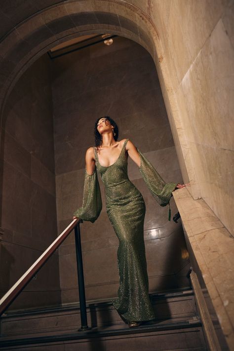 JADE CRYSTAL GRID DRESS — CUCCULELLI SHAHEEN Green Runway Dress, Earth Bender, Cucculelli Shaheen, Grid Dress, Runway Fashion Couture, Jade Crystal, Runway Dresses, Launch Event, Gala Dresses