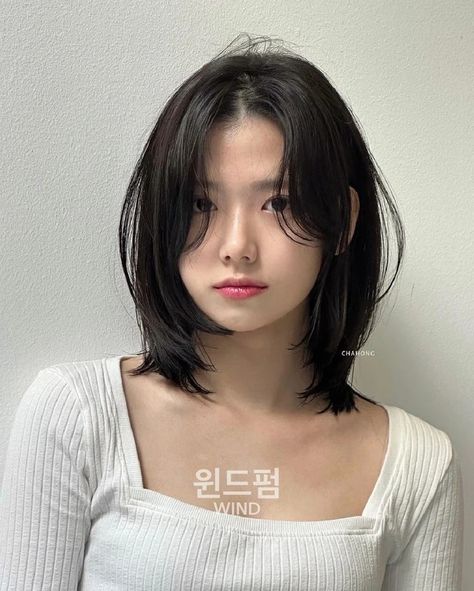 Asian Hairstyles Round Face, Short Hair Cuts For Round Faces, Short Hair Tomboy, Korean Short Hair, Hair Inspiration Long, Asian Short Hair, Hair Inspiration Short, Hairdos For Short Hair, Shot Hair Styles