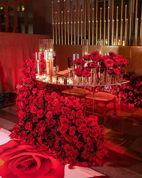 Weddings | Events | Decor | NY on Instagram: “An orchestra of fully bloomed red Roses doing what only Red Roses can do.  Bring eternal love and warmth to this gorgeous sweetheart table…” Red Wedding Theme, Rustic Wedding Decorations, Red Rose Wedding, Events Decor, Wedding Event Decor, Wedding Stage, Sweetheart Table, Wedding Deco, Romantic Weddings