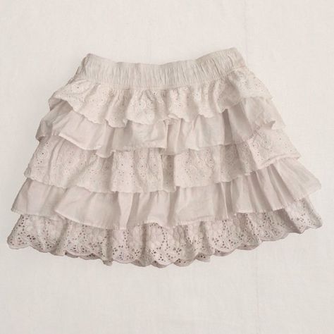 White lacy Hollister rah rah mini skirt Lacy Skirts, White Frilly Skirt, Rah Rah Skirt, Frilly Skirt, Dream List, Hollister Dresses, Fashion Killa, Hollister, Mini Skirt