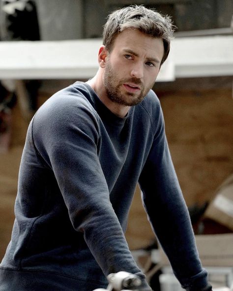 Please head on over to Twitter and vote for Chris Evans to win the Teen Choice Award for his role on Gifted! Don't forget to use "My #TeenChoice vote for #ChoiceDramaMovieActor is Chris Evans" or visit fox.tv/VoteNowTCA! Thank you. Frank Adler, Chris Evans Gifted, Christopher Robert Evans, Marvel Pins, Marvel Men, Christopher Evans, Robert Evans, Human Torch, Chris Evans Captain America