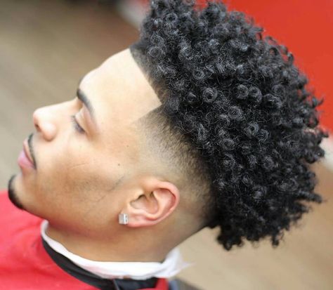 Fresh fade with curls 🔥  Order your KIT, link in bio.  Website: www.twistssponge.com  Done by: @adrinthebarber  #motivation #success #grind #determination #hustle #successful #entreprenuer #gq #barberlife #twistssponge #barbershopconnect #fitness #instagram #cheeping #cprevolution #luxury #luxurygroomingessentials #stayfocused Tapered Braids, Curly Taper Fade, Men Curly Hairstyles, Fade Haircut Curly Hair, Taper Fade Curly Hair, Drop Fade Haircut, Curly Hair Fade, Black Hair Cuts, Men Haircut Curly Hair