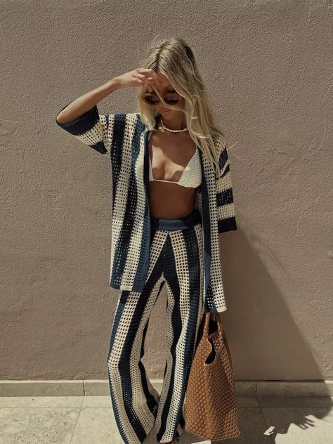 thesaltyblonde on LTK O Beach Ibiza Outfit, Summer Mexico Outfits, Tulum Vacation Outfits, Cyprus Outfit Ideas, Shorts Holiday Outfit, Summer Fits 2024, Desert Aesthetic Outfit, Hawaii Style Fashion, Mexico Cruise Outfits