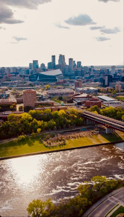 Class Aesthetic, College Abroad, Row The Boat, Instagram Story Post, Twin Cities Minnesota, Minnesota Photography, Night Sunset, Story Post, College Board