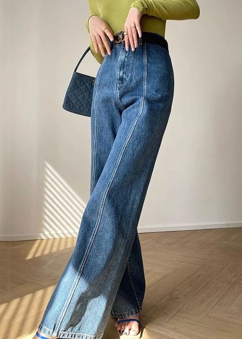 Hip Outfits, Denim Pants Outfit, Styling Jeans, Jeans Winter, Fall Pants, Patchwork Denim, Pants Outfits, Fitted Shirt, French Blue