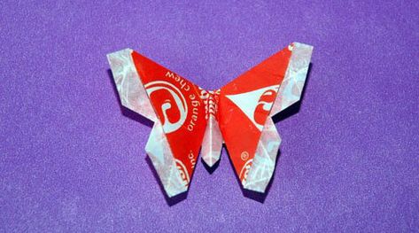 Candy Wrapper Origami, Gum Wrapper Star, Gum Wrapper Origami Butterfly, Starburst Wrapper Crafts, Things To Make Out Of Gum Wrappers, Origami With Gum Wrappers, Gum Wrapper Origami, Halloween Candy Wrappers, Valentine Origami