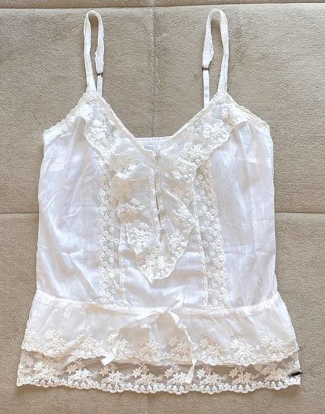 white lace cami White Lacy Tops, White Lace Aesthetic, White Lace Vest, Ghost Oc, Lacy White Top, Hozier Concert, Vintage Cami Top, White Lace Cami Top, Slay Fits