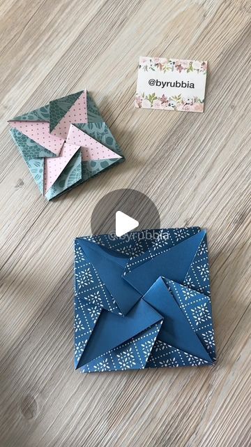 Diy Envelopes For Gift Cards, Wrapping A Necklace As A Gift, Wrapping Envelope Ideas, How To Fold Paper Into An Envelope, Wrapping Money As A Gift, Wrap Money As A Gift, Gift Envelopes Diy, Christmas Envelope Ideas, How To Wrap A Gift Card