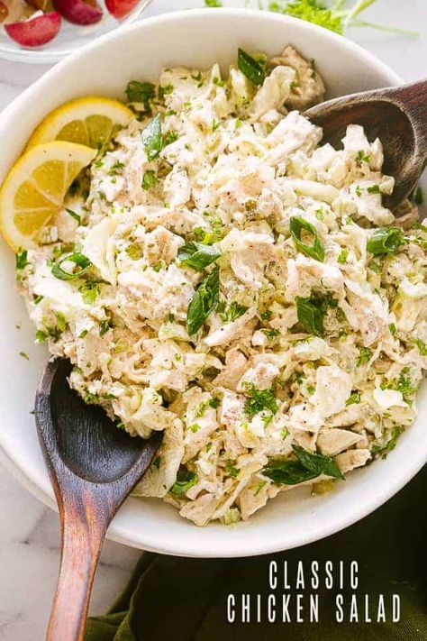 Classic Chicken Salad Recipe, Shredded Chicken Salads, Classic Chicken Salad, Dill Chicken, Grilled Lemon Chicken, Chicken Salad Recipe Easy, Summer Food Party, Keto Salad, Creamy Dressing