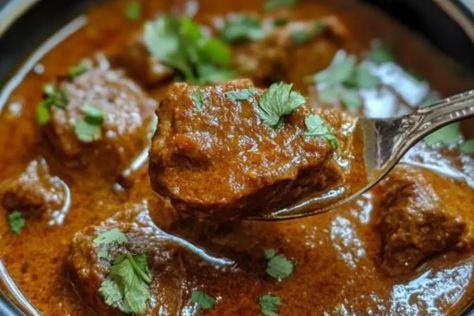 Lamb Curry Recipes, Lamb Curry, Hearty Meal, Canned Coconut Milk, Lamb Recipes, Curry Recipe, Breakfast For Dinner, Fresh Tomatoes, Hearty Meals