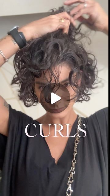 Old Money Curly Hair, Hair 2024, August 17, Short Curly Hair, Short Curly, Curly Hair, Curly Hair Styles, Short Hair Styles, France