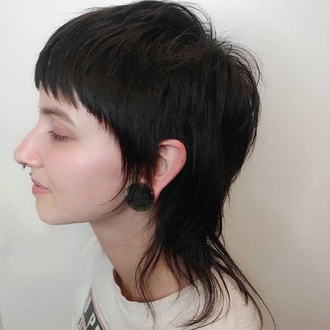 Baby Bangs Long Hair, Queer Haircut, Chelsea Cut, Amber Hair, Classic Hair, Gothic Hairstyles, Mullet Haircut, Punk Hair, Mullet Hairstyle