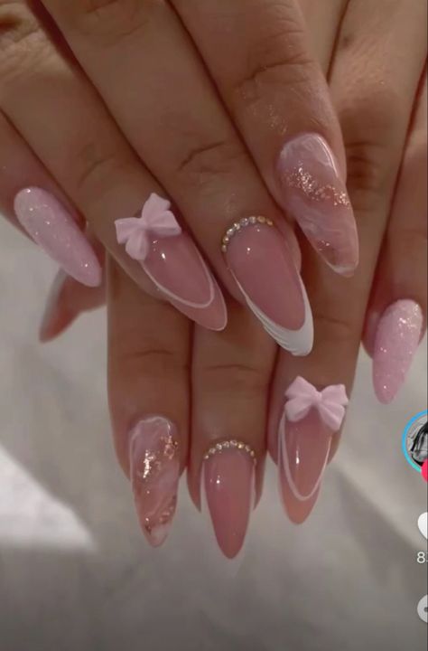 Simple Nail Design Almond Shape, Short Almond Nails Airbrush, 21st Birthday Almond Nails, Pink Nails Basic Design, Pink And Gold Almond Nails Design, Medium Light Pink Nails, Bday Nails Ideas Square, 25 Birthday Nails Acrylic, Almond Nails Designs Natural