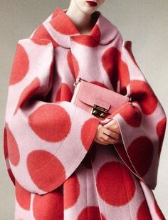 Mode Kimono, Vogue China, Looks Street Style, Red Polka Dot, Moda Vintage, Pink And Red, Mode Vintage, Polka Dot Print, Mode Inspiration