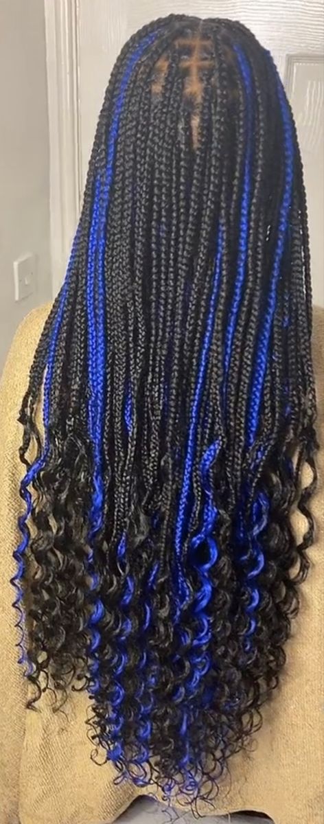 Blue And Black Braids, Black Braids Hairstyles, Knotless Braids With Curls, Peekaboo Braids, Blue Box Braids, France Strasbourg, Black Box Braids, Colored Box Braids, Short Box Braids Hairstyles