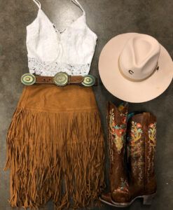 Vestidos Country, Mode Country, Outfit Vaquero, Country Chic Outfits, Cute Cowgirl Outfits, Slim Fit Skirts, Cowgirl Style Outfits, Mode Hippie, Country Style Outfits