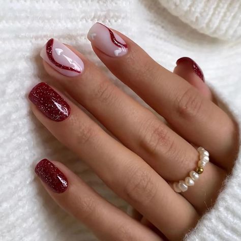 Discover 25 trendy square nail designs perfect for the fall season. Get cozy, chic, and autumn-ready!#FallNails2024 #AutumnNails #CozyMani #PumpkinSpiceNails #SweaterWeatherNails #FallVibesNails #AutumnAesthetic #SquareNailsTrend #MapleLeafNails #WarmTonesMani #RusticNails Square Press On Nails, Squoval Nails, Square Nail Designs, Cute Nails For Fall, Short Square Nails, Fall Acrylic Nails, Fake Nails With Glue, Shiny Nails, Nail Designs Glitter