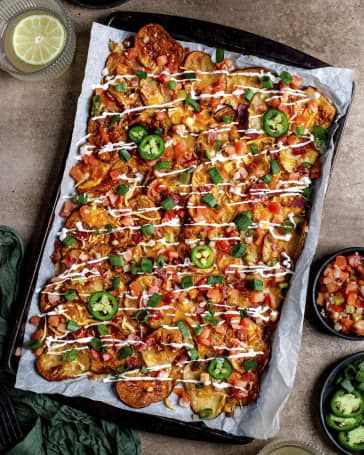 Irish Nachos, Nacho Toppings, Cucumber Tea Sandwiches, Potato Nachos, Lemon Blueberry Bread, Irish Food, Nachos Recipe, Best Comfort Food, Homemade Tacos