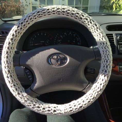 Crochet steering wheel cover. Double crochet 3.5 inches wide, 45 inches long and laced together around steering wheel. Crochet, crafts, car decor, boho, hippie, road trip, easy crochet, car accessories. Steering Wheel Cover Boho, Crochet Cars, Wheel Crochet, Boho Car Accessories, Cars Accessories, Hippie Car, Car Accessories Diy, Girly Car Accessories, Car Deco